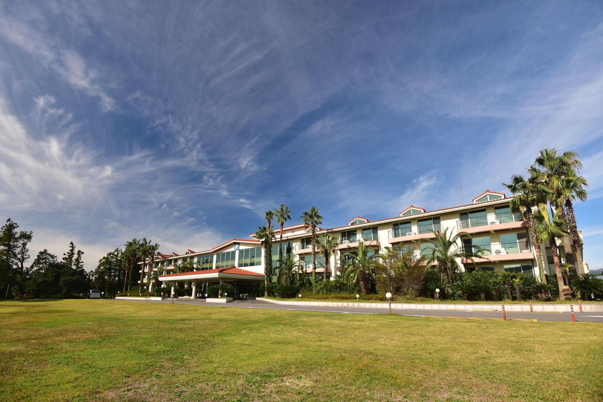 Lake Hills Jeju Resort Seogwipo Exterior photo
