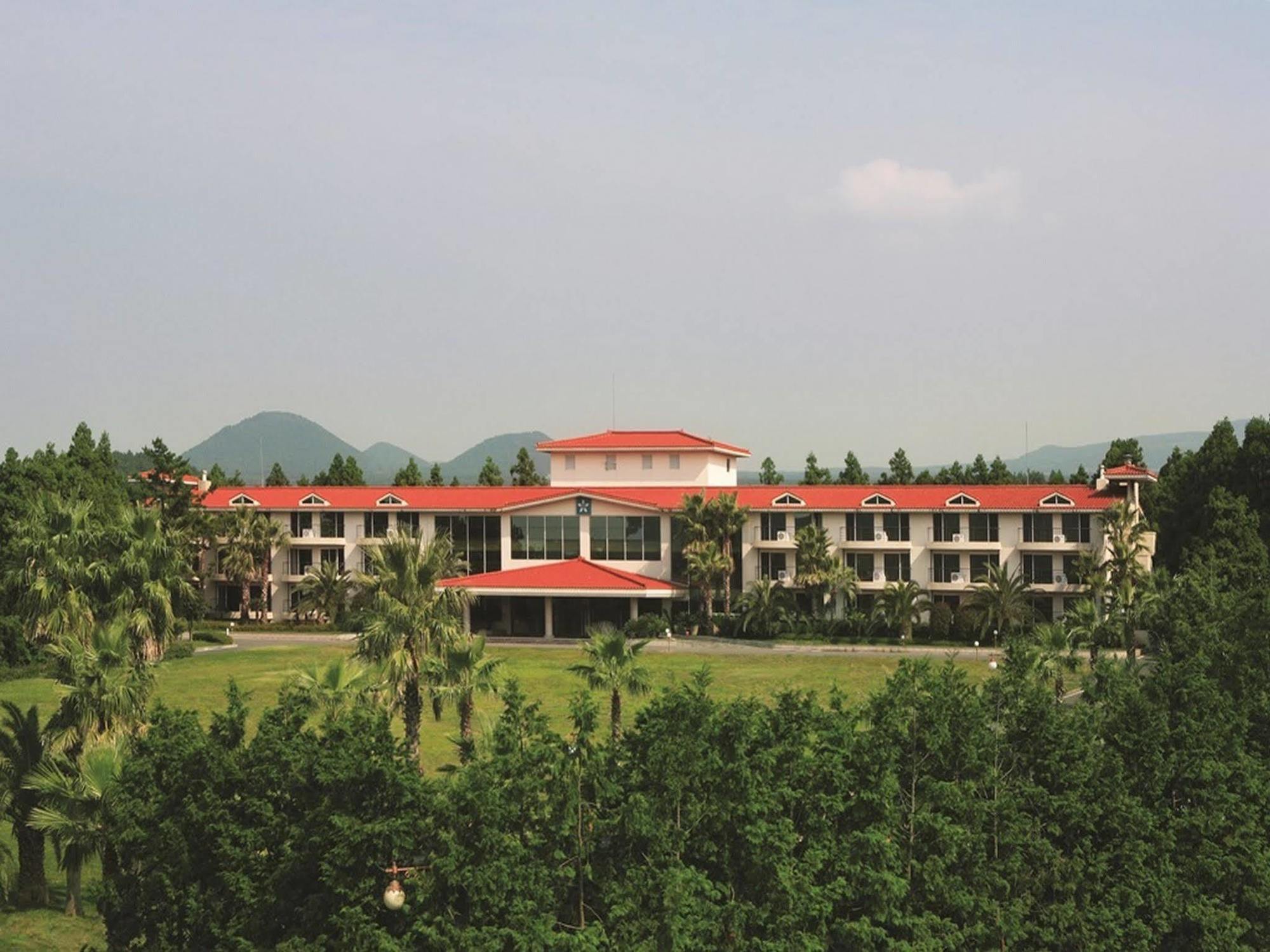 Lake Hills Jeju Resort Seogwipo Exterior photo